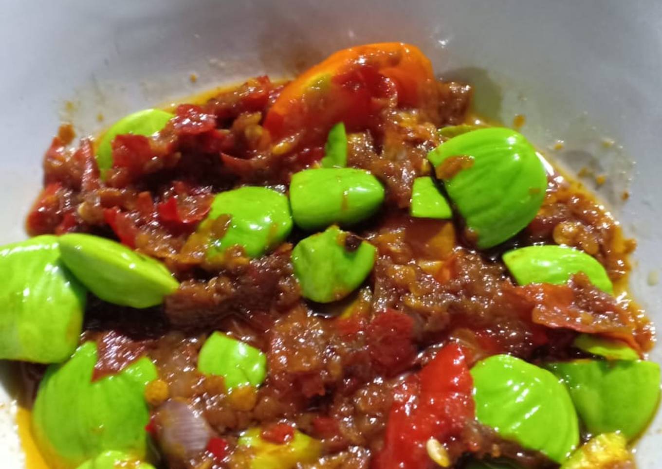 Langkah Mudah untuk Menyiapkan Sambal terasi pete spesial Anti Gagal