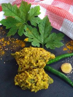 করলা পাতুরি (karala paturi recipe in Bengali) রেসিপির প্রধান ছবি
