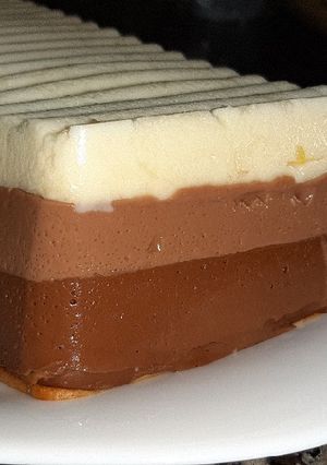 Una foto de 3 chocolates con la peque