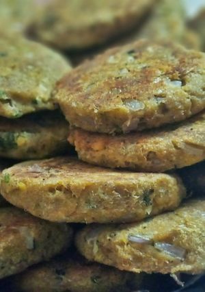 A picture of Shami kabab.
