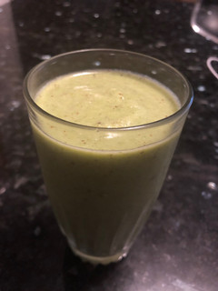 A picture of Apple smoothie.
