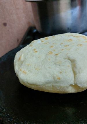 A picture of Pita bread.