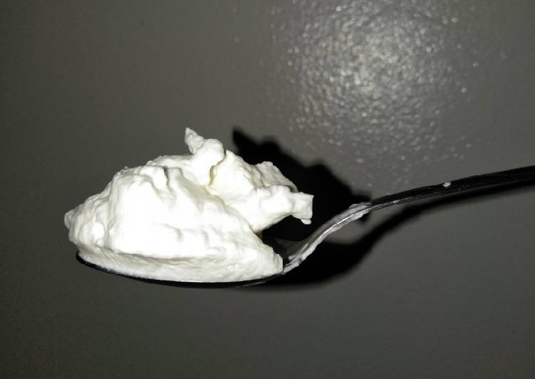 Steps to Make Favorite Whipped cream