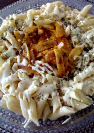 Una foto de Irresistible !!!   Pasta Penne con crema de Ajo y Jamón Ahumado