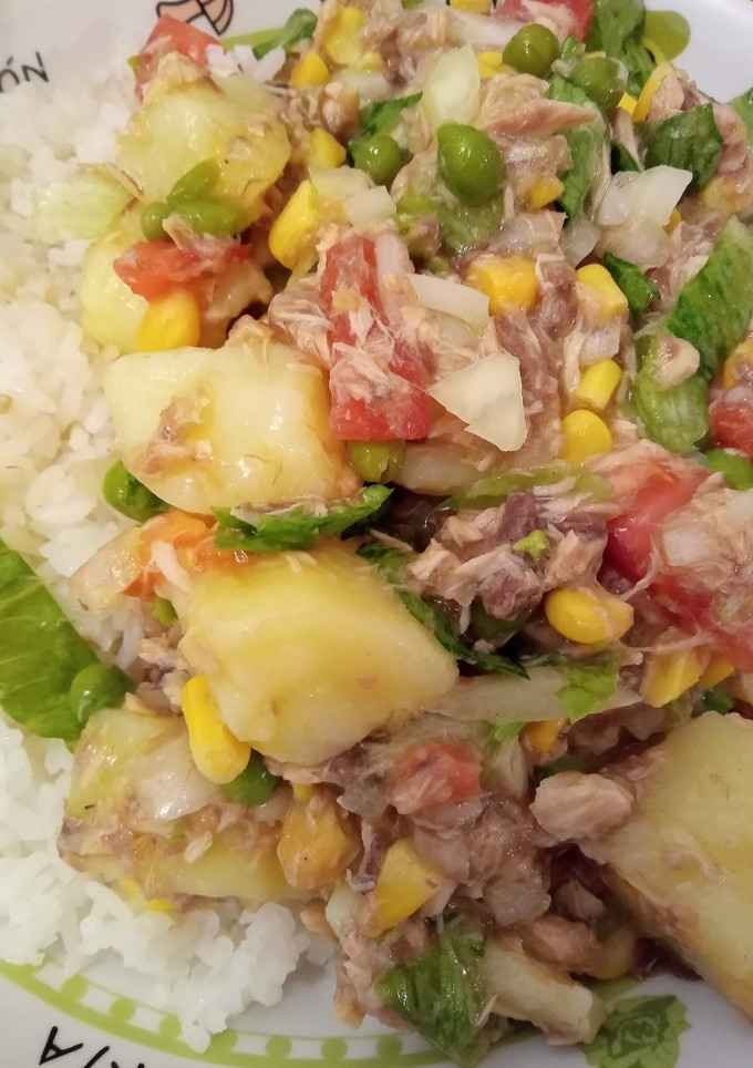 Una foto de Ensalada de Jurel con verduras