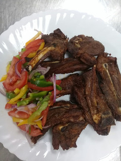 A picture of Oven grilled lamb chops.