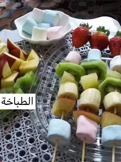 صورة لوصفة حلى المارشميلو والفراولة والبراونيز بالنوتيلا سهل ولذيذ 😋