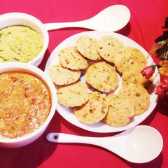 A picture of Instant Oats Vegetable Idli.