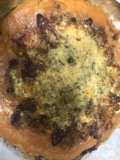 Una foto de 381. Pizza de compota de manzana y magret de pato (principal pasta)