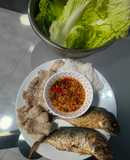 เมี่ยงปลาทูทอดกับหมูสามชั้นต้ม