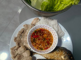 เมี่ยงปลาทูทอดกับหมูสามชั้นต้ม