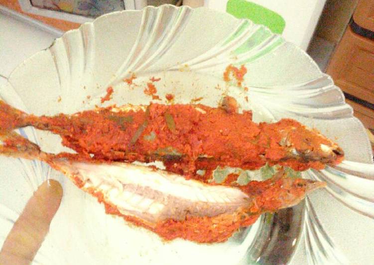 Anti Ribet, Membuat Ikan panggang simple saus tomat pedas asem😂😂😂 Yang Enak