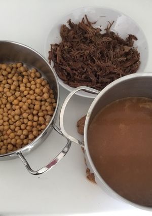 Una foto de Garbanzos con zancarrón
