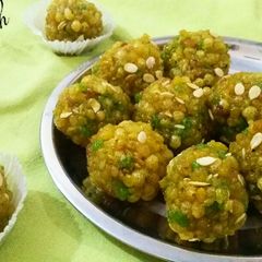 A picture of Boondi Ladoo.