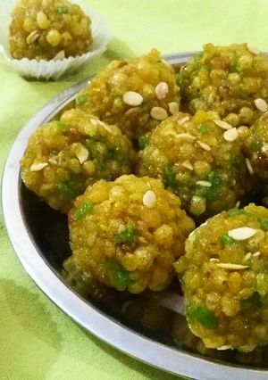 A picture of Boondi Ladoo.