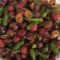 A picture of Karunde aur mirch ka achar.