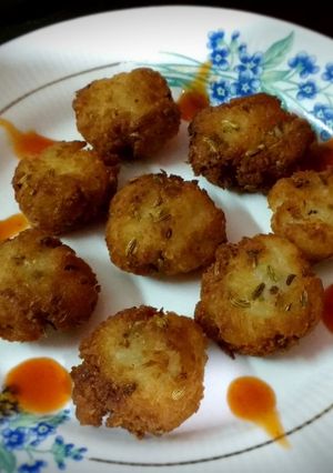 নারকেলের বড়া (narkeler bora recipe in Bengali) রেসিপির প্রধান ছবি
