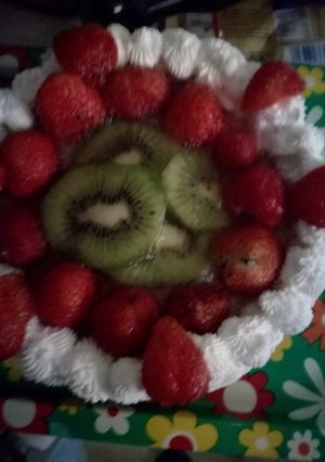 Tejszínes gyümölcsös túrótorta recept fotója