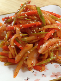 韓式涼拌小黃瓜오이무침 的食譜成品照片