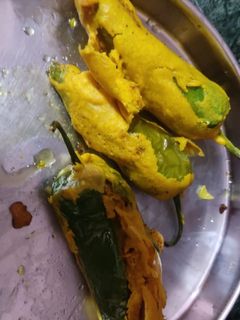 मिर्च के पकौड़े (mirch ke pakode recipe in hindi) रेसिपी मुख्य फोटो