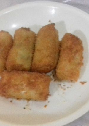 Foto resep Risoles isi daging..ueeenaaaak
