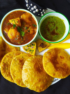 सत्तू की चटपटी कचौड़ी (Sattu ki chatpati kachori Recipe in Hindi) रेसिपी मुख्य फोटो