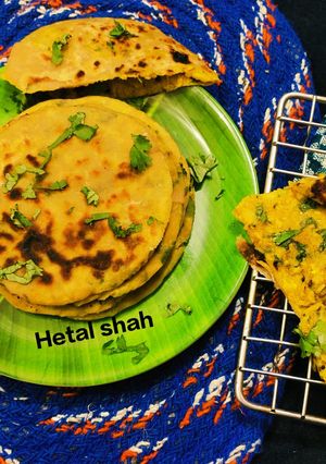 ગોભી આલુ પરાઠા (Gobhi Aloo Paratha Recipe In Gujarati) રેસીપી મુખ્ય ફોટો
