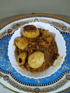 अंडा बिर्याणी (anda biryani recipe in marathi) रेसिपी चे मुख्य फोटो