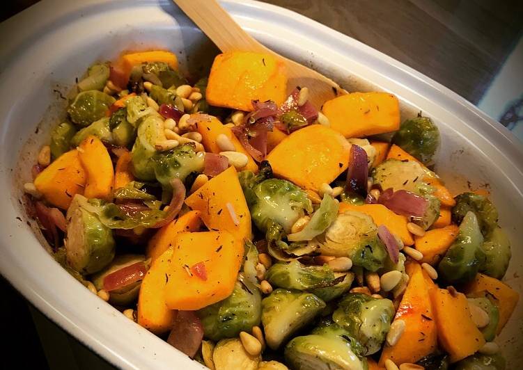 Recipe of Perfect Herbstlicher Rosenkohl-Kürbis aus dem Backofen 🎃 🍂