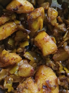 आलू फली की सब्जी (aloo phali ki sabzi recipe in Hindi) रेसिपी मुख्य फोटो