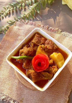 আচারি গরুর গোশত রেসিপির প্রধান ছবি