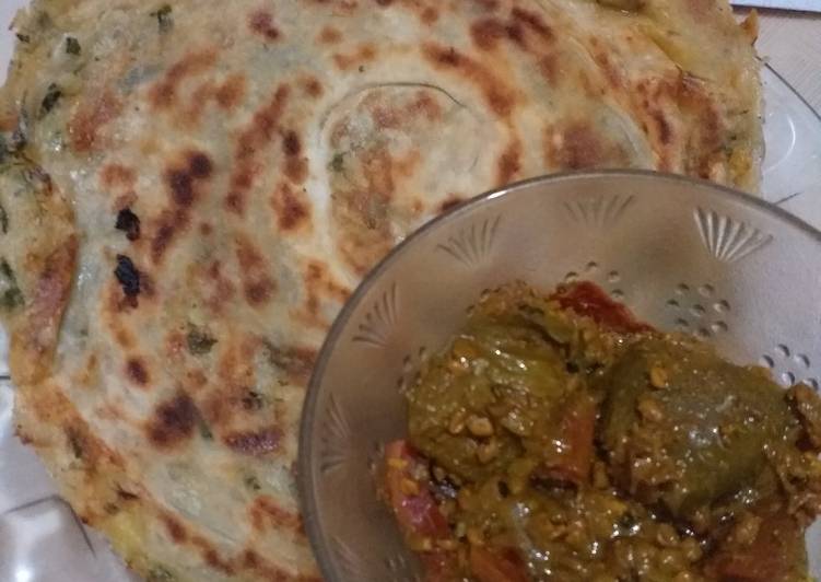 Steps to Prepare Award-winning Aloo ka lacha paratha