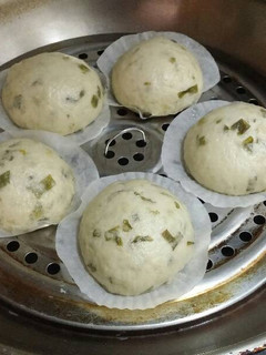 蔥花饅頭(麵包機/簡易板) 的食譜成品照片