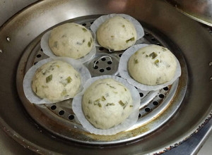 蔥花饅頭(麵包機/簡易板) 的食譜成品照片