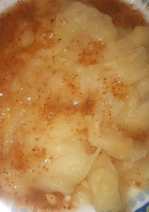 A picture of Boiled cassava in tamarind sauce.
