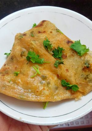 मूंग पराठा (Moong paratha recipe in hindi) रेसिपी मुख्य फोटो