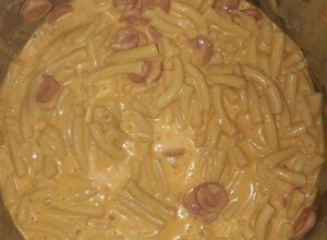 Una foto de Macarrones con salchicha