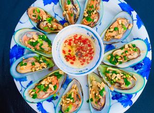 Hình của món Vẹm xanh nướng mỡ hành.