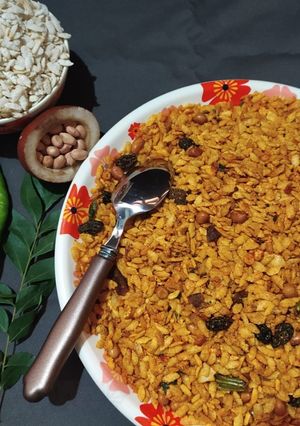 नाशिकचा कोंडाजी चिवडा (chivda recipe in marathi) रेसिपी चे मुख्य फोटो 