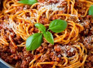 Zdjęcie przepisu Spaghetti bolognese.