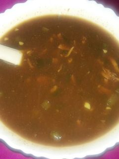 হট এন্ড সাওর চিকেন স্যুপ (hot and sour chicken soup recipe in Bengali) রেসিপির প্রধান ছবি