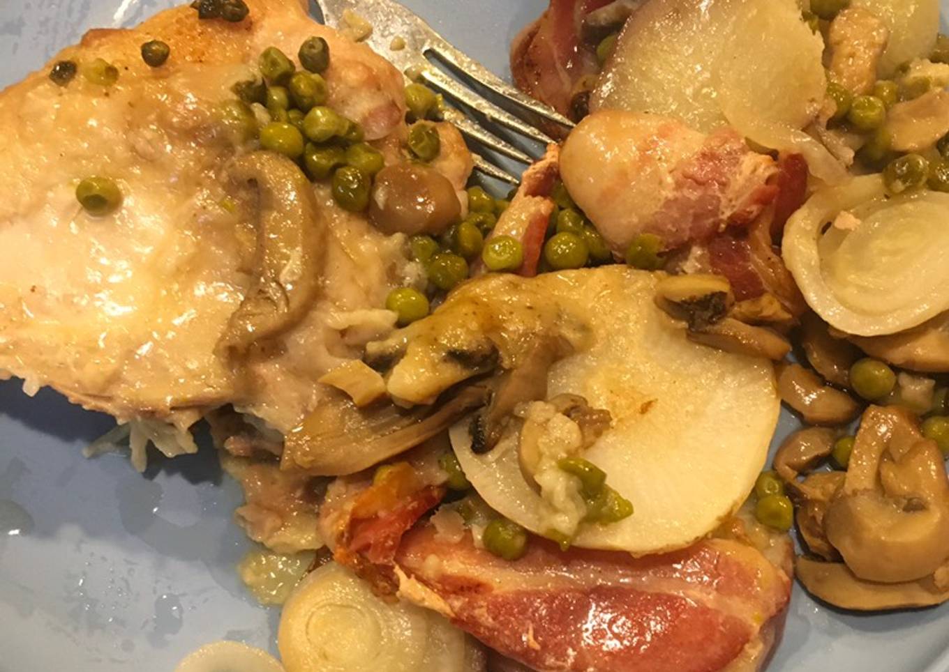 Chicken luncheon dish