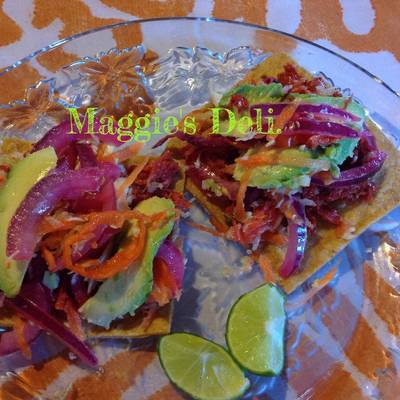 Tostada de tinga de Atún Receta de Maggie- Cookpad