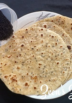 A picture of Kalonji or Black Seeds Rotis with Maida.