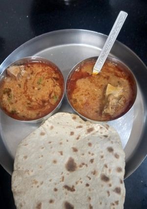 A picture of Curd Mutton korma.