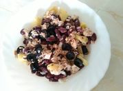 Una foto de ensalada de alubias rojas