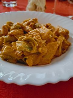 Una foto de Macarrones con pollo 🍗