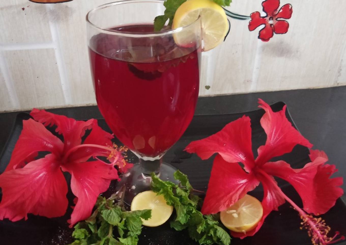 Hibiscus juice healthy and refreshing