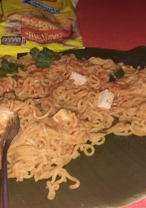 પનીર ચીઝ મસાલા મેગી (Paneer Cheese Masala Maggi Recipe in Gujarati) રેસીપી મુખ્ય ફોટો