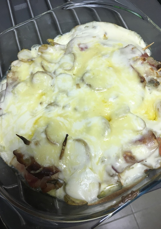 Una foto de Rollitos de pollo carbonara con salsa de queso